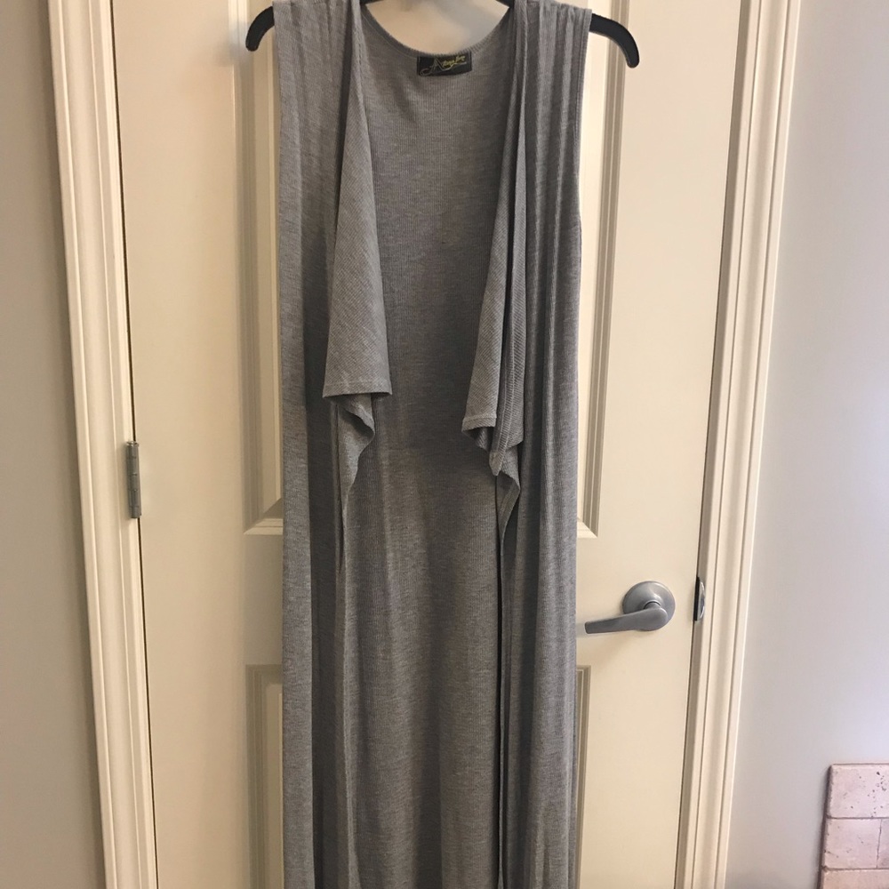 Extra long sleeveless cardigan